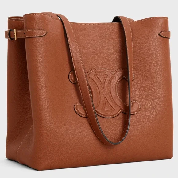 MEDIUM CABAS ANAÏS CUIR TRIOMPHE IN GRAINED CALFSKIN
Like new - Picture 2 of 16